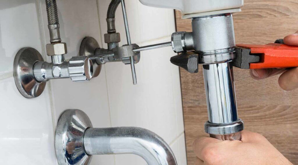 Why Small Plumbing Repairs May Require a Professional Plumber Service